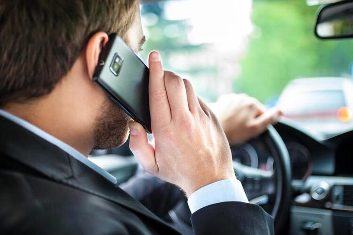 افزایش ۲۴ درصدی تخلف استفاده از تلفن همراه در حین رانندگی